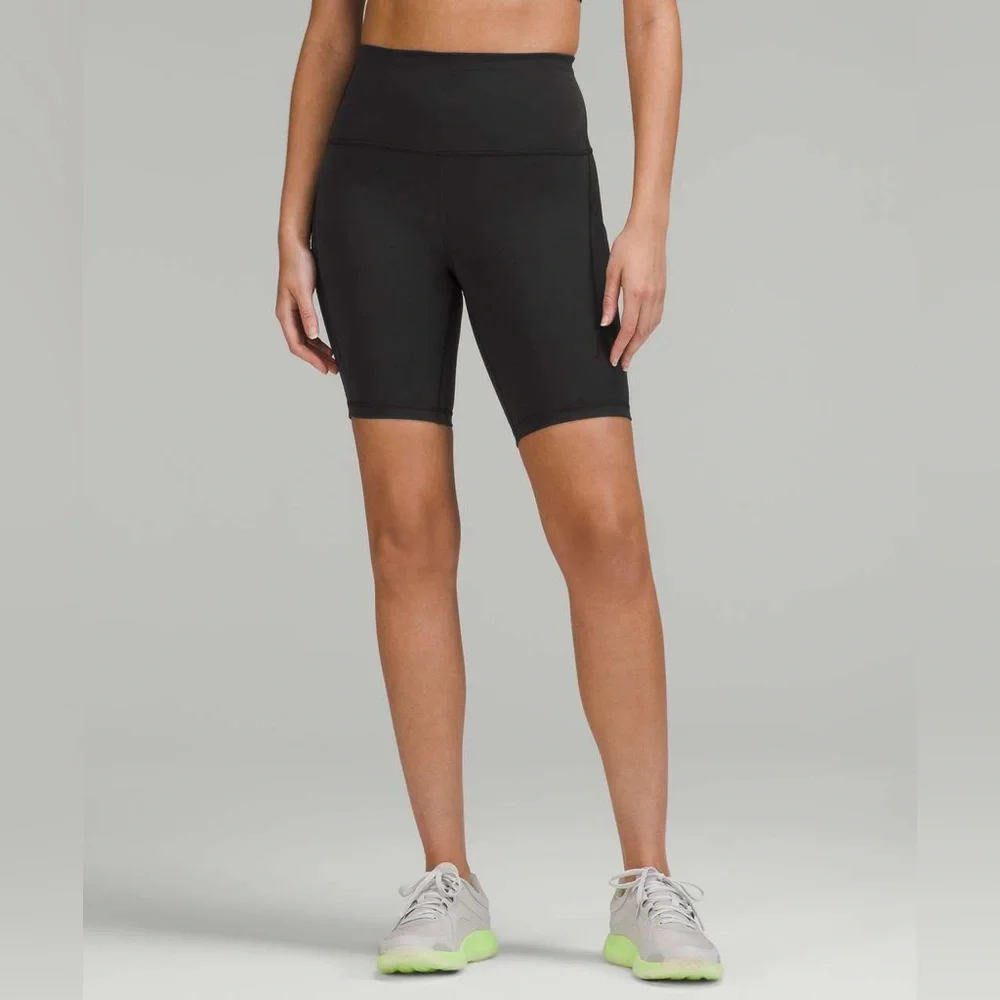 Lululemon Wunder Train High-Rise Shorts Pockets Yoga Running Activewear Workout